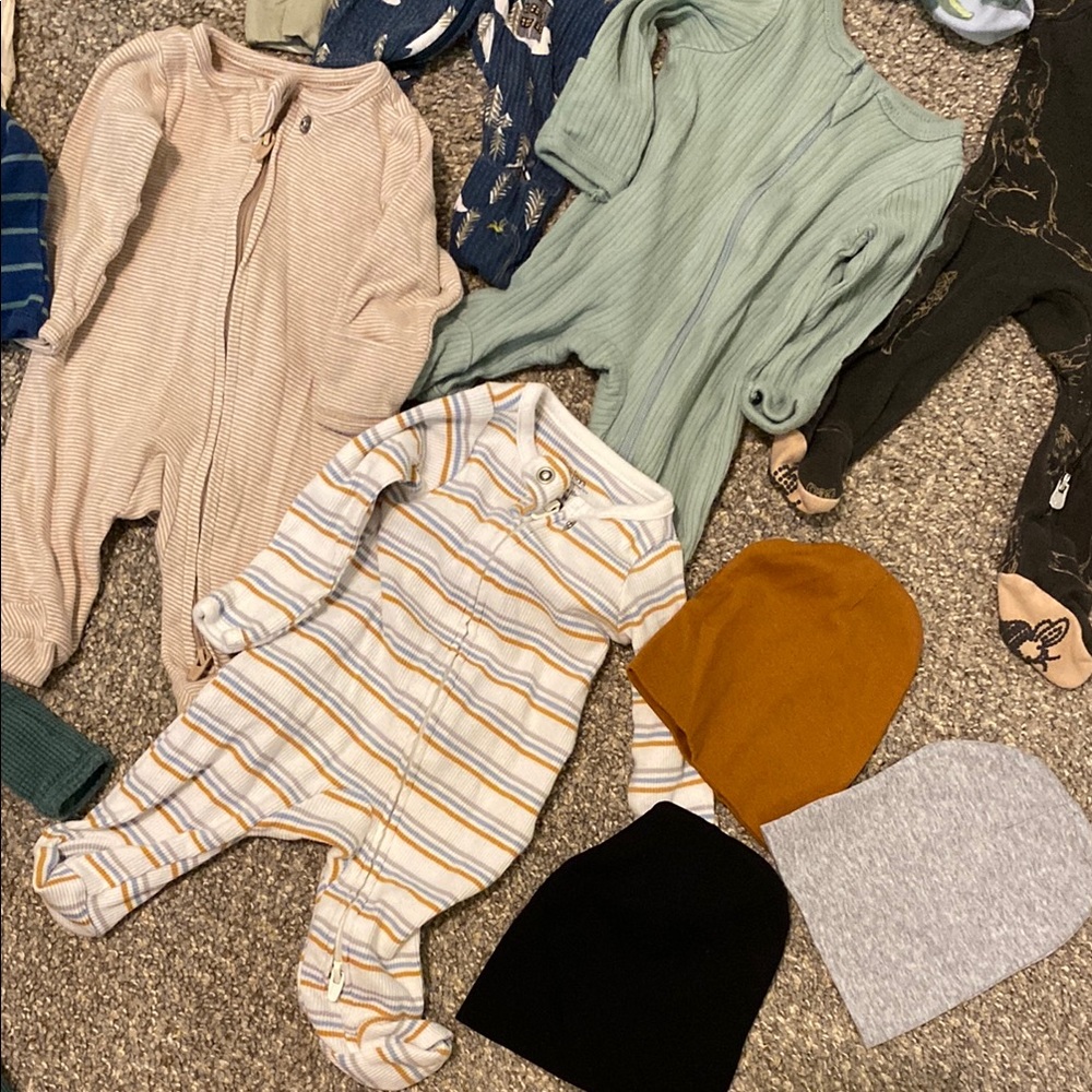 Preemie bundle 🥲 - Picture 4 of 5